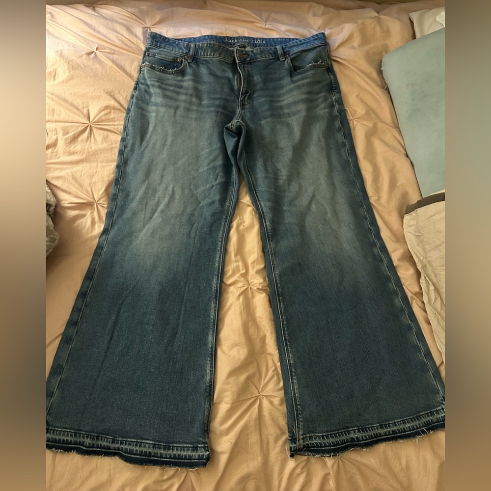 American Eagle Outfitters Light Blue Flare Jeans - Picture 7 of 12